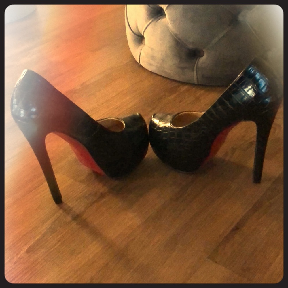 Black Patent Leather Pumps